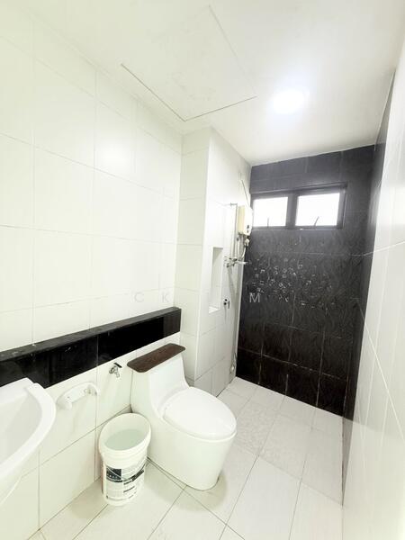 Service Residence for Rent at Sky Peak Residences - CK Lim - Bathroom - PropertyGuru.com.my