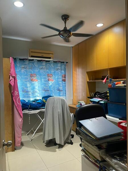 Semi-Detached House for Sale in Sungai Buloh (Selangor) - Luis Chew - Study - PropertyGuru.com.my