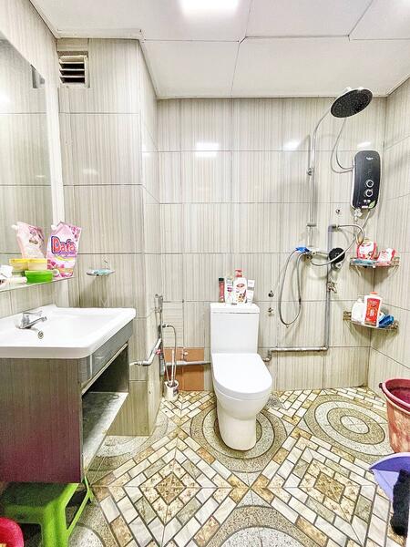 Apartment for Sale at Prima Saujana - Muz Hafiz - Bathroom - PropertyGuru.com.my
