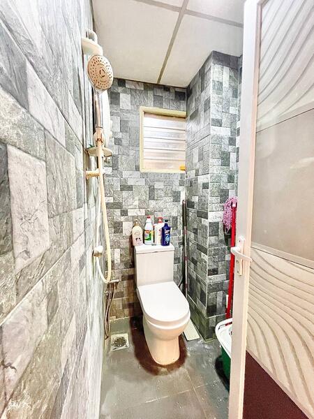Apartment for Sale at Prima Saujana - Muz Hafiz - Bathroom - PropertyGuru.com.my