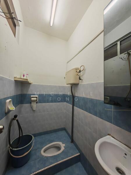 2-storey Terraced House for Sale in Taman Bestari Indah (Ulu Tiram) - Michelle Fong - Bathroom - PropertyGuru.com.my