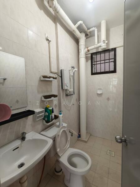 Apartment for Rent at Sri Akasia - Zora Gan - Bathroom - PropertyGuru.com.my