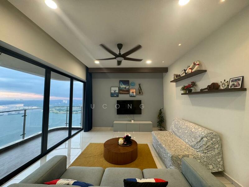 Lovell @ Country Garden Danga Bay untuk Untuk Dijual - RM 650,000, Mac 2026 - Living Room - PropertyGuru.com.my
