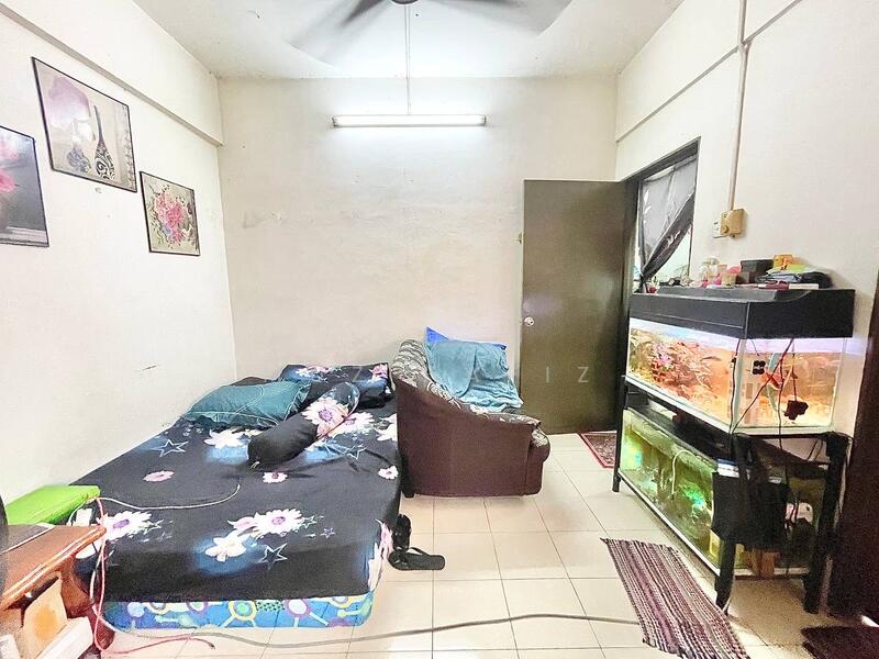 Flat for Sale at Pangsapuri Villamas - Muz Hafiz - Bedroom - PropertyGuru.com.my
