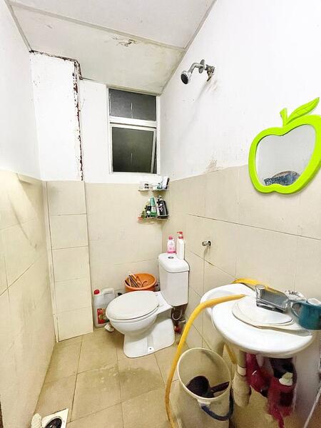 Flat for Sale at Pangsapuri Villamas - Muz Hafiz - Bathroom - PropertyGuru.com.my