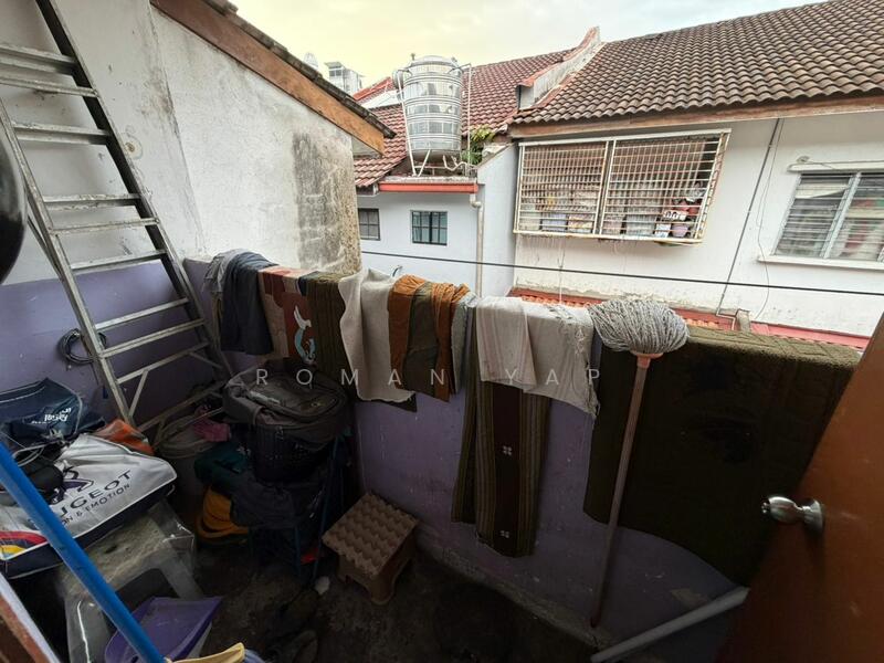 Townhouse for Sale in Rawang (Selangor) - Roman Yap - Balcony - PropertyGuru.com.my