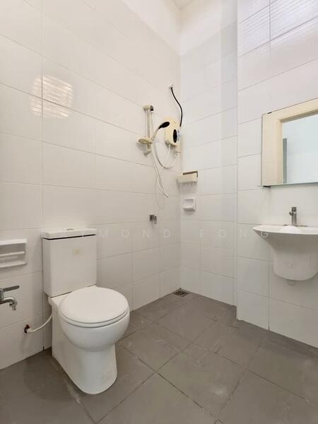 2-storey Terraced House for Sale in Taman Ekoflora (Johor Bahru) - Raymond Fong - Bathroom - PropertyGuru.com.my