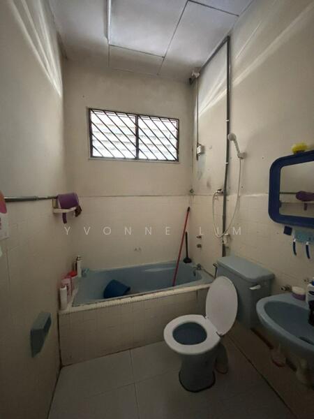 Taman Desa Jaya untuk Untuk Dijual - RM 600,000, Feb 2026 - Bathroom - PropertyGuru.com.my