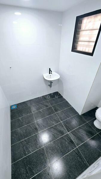 Taman Pasir Puteh Selatan 32x70 Double Sty Corner untuk Untuk Disewa - RM 438,000 /bulan, Feb 2026 - Bathroom - PropertyGuru.com.my
