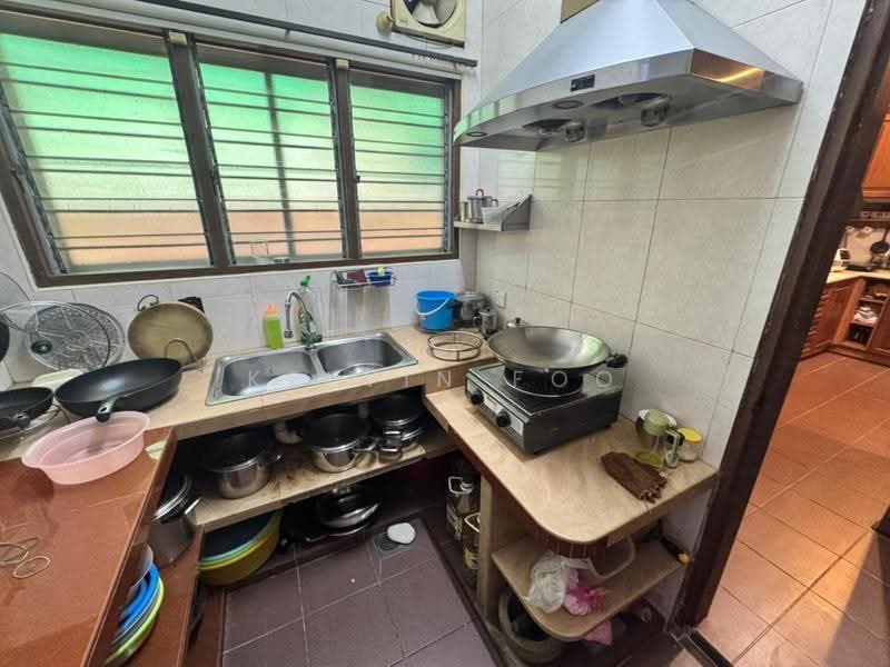 Semi-Detached House for Sale in Taman Teluk Intan (Teluk Intan) - Kelvin Foo - Kitchen - PropertyGuru.com.my