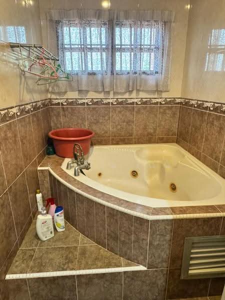 Semi-Detached House for Sale in Taman Teluk Intan (Teluk Intan) - Kelvin Foo - Bathroom - PropertyGuru.com.my