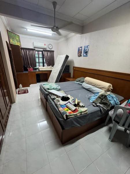 Semi-Detached House for Sale in Taman Teluk Intan (Teluk Intan) - Kelvin Foo - Bedroom - PropertyGuru.com.my