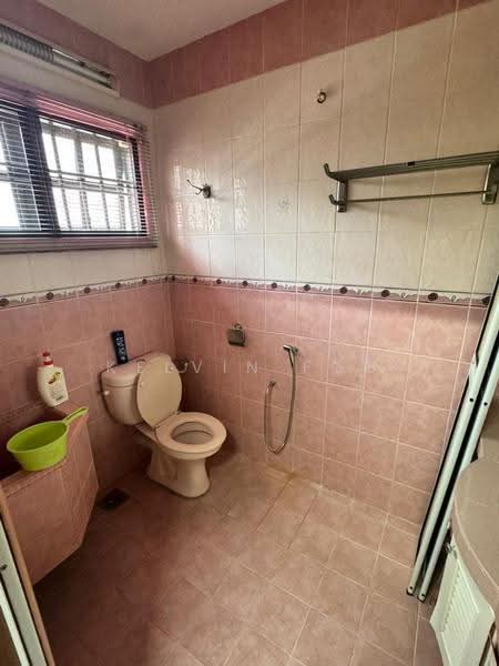 Semi-Detached House for Sale in Taman Teluk Intan (Teluk Intan) - Kelvin Foo - Bathroom - PropertyGuru.com.my