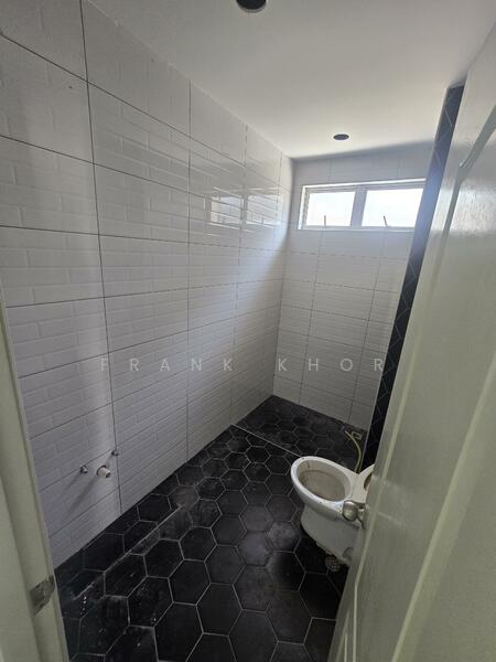 Bungalow for Sale in Taman Bukit Juru (Juru) - Frank Khor - Bathroom - PropertyGuru.com.my