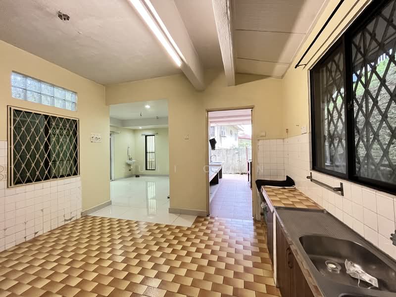 Banglo Pautan untuk Dijual di Taman Desa (Kuala Lumpur) - Suli Chin - Kitchen - PropertyGuru.com.my