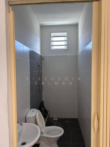 3-storey Terraced House for Rent in Bukit Mertajam (Penang) - Eizzuddin Salman - Bathroom - PropertyGuru.com.my