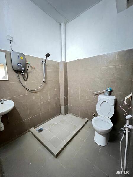 2-storey Terraced House for Rent in Kapar (Selangor) - Kelly Lim - Bathroom - PropertyGuru.com.my