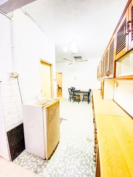 Terraced House for Sale in Gombak (Selangor) - Arbain Mahmood - Kitchen - PropertyGuru.com.my