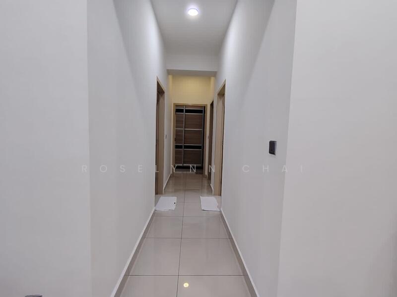 Condominium for Rent at D'Suites Akasia Horizon - Roselynn Chai - Corridor - PropertyGuru.com.my