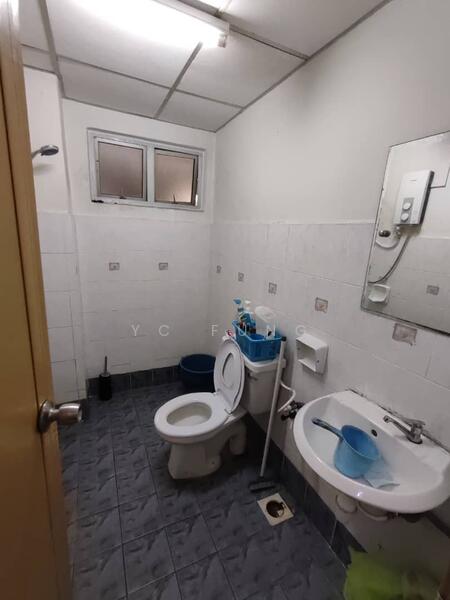 Condominium for Sale at Dwi Mahkota - YC Fung - Bathroom - PropertyGuru.com.my