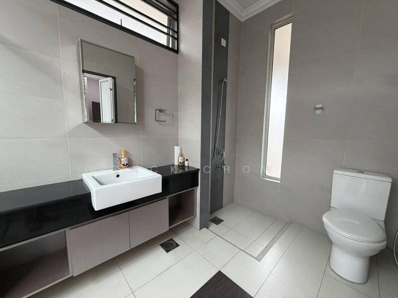 Taman Gaya untuk Untuk Dijual - RM 1,280,000, Feb 2026 - Bathroom - PropertyGuru.com.my