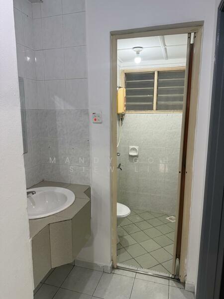 Apartment for Rent at Permas Ville Apartment - Mandy Goh Siew Li - Bathroom - PropertyGuru.com.my