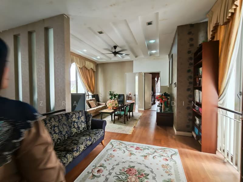 Rumah Banglo untuk Dijual di Shah Alam (Selangor) - Zuraina Rajudin - Living Room - PropertyGuru.com.my
