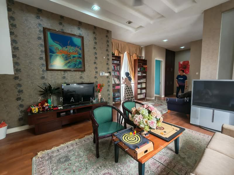 Rumah Banglo untuk Dijual di Shah Alam (Selangor) - Zuraina Rajudin - Living Room - PropertyGuru.com.my