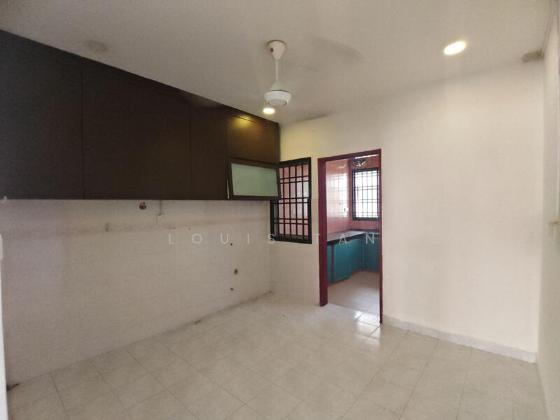 2-storey Terraced House for Sale in Taman Setia Indah (Tebrau) - Louis Tan - Kitchen - PropertyGuru.com.my
