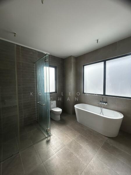 Bungalow for Sale in Banting (Selangor) - Kok Leong Chan - Bathroom - PropertyGuru.com.my