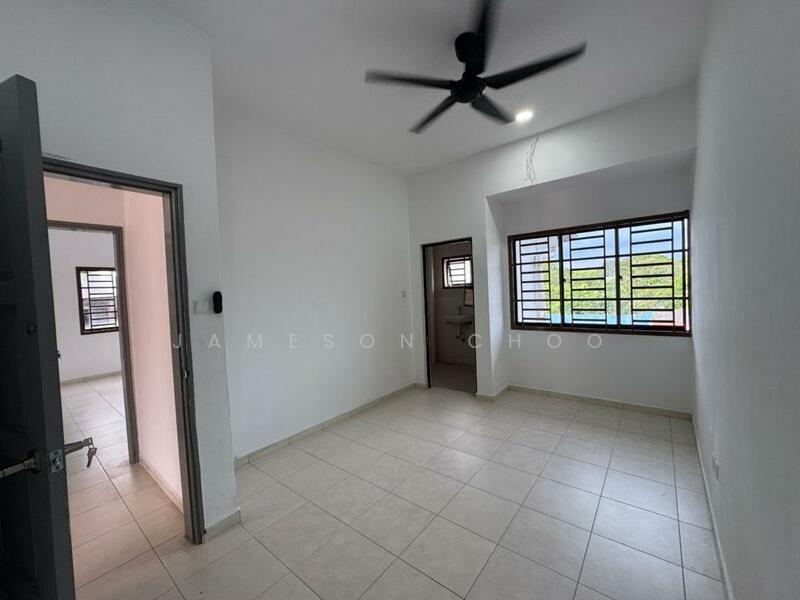 Taman Johor Jaya untuk Untuk Dijual - RM 829,000, Feb 2026 - Living Room - PropertyGuru.com.my