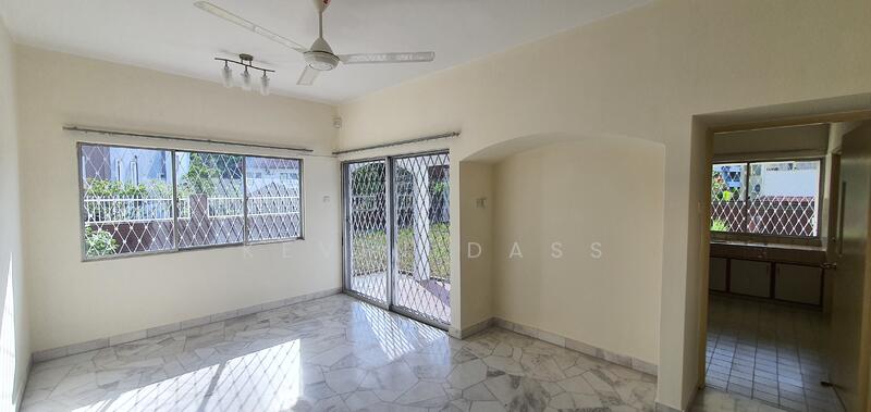 Semi-Detached House for Rent in Damansara Heights (Kuala Lumpur) - Kevin Dass - Living Room - PropertyGuru.com.my