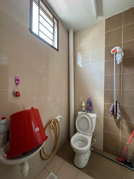 2-storey Terraced House for Sale in Taman Bestari Indah (Ulu Tiram) - Vincy Sia - Bathroom - PropertyGuru.com.my
