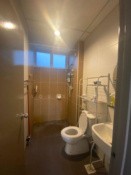 Larkin Heights untuk Untuk Disewa - RM 1,700 /bulan, Feb 2026 - Bathroom - PropertyGuru.com.my
