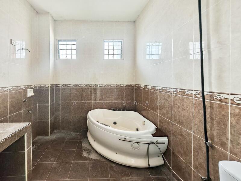 2-storey Terraced House for Sale in Kota Warisan (Sepang) - Alif Saad - Bathroom - PropertyGuru.com.my