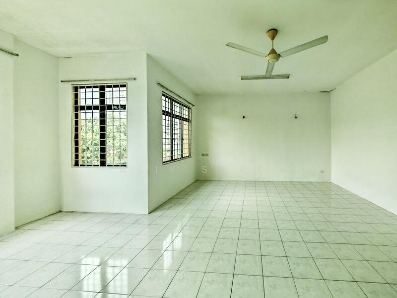 2-storey Terraced House for Sale in Kota Warisan (Sepang) - Alif Saad - Living Room - PropertyGuru.com.my