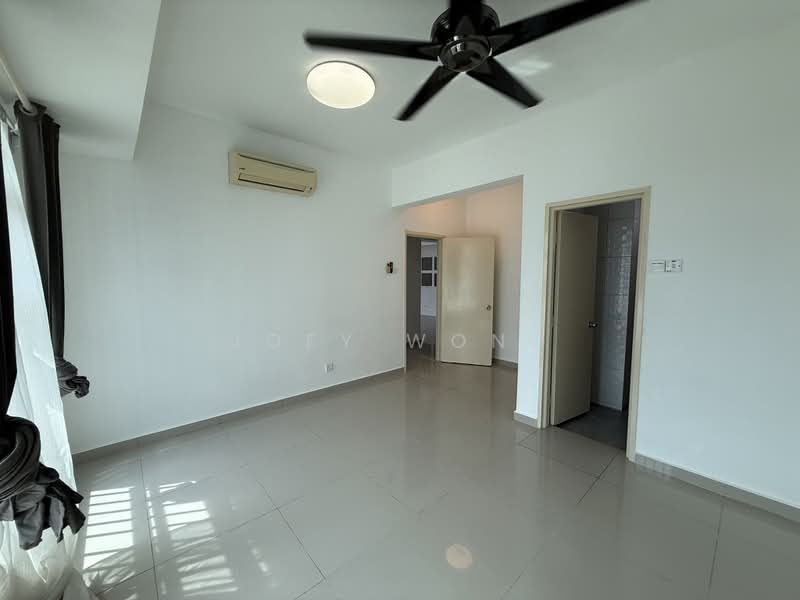 Condominium for Sale at The Zest @ Kinrara 9 - Joey Wong - Living Room - PropertyGuru.com.my