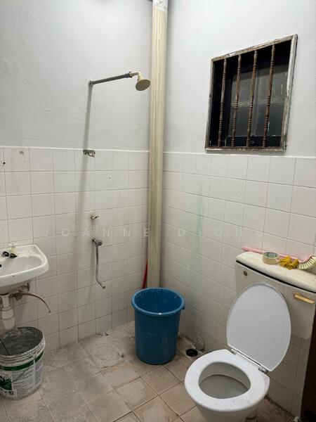 Terraced House for Rent in Rawang (Selangor) - Joanne Diong - Bathroom - PropertyGuru.com.my