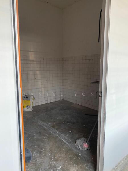 Shop for Sale in Taman Tasek (Johor Bahru) - Daniel Yong - Interior - PropertyGuru.com.my