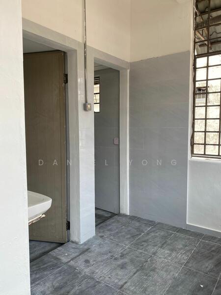Shop for Sale in Taman Tasek (Johor Bahru) - Daniel Yong - Interior - PropertyGuru.com.my