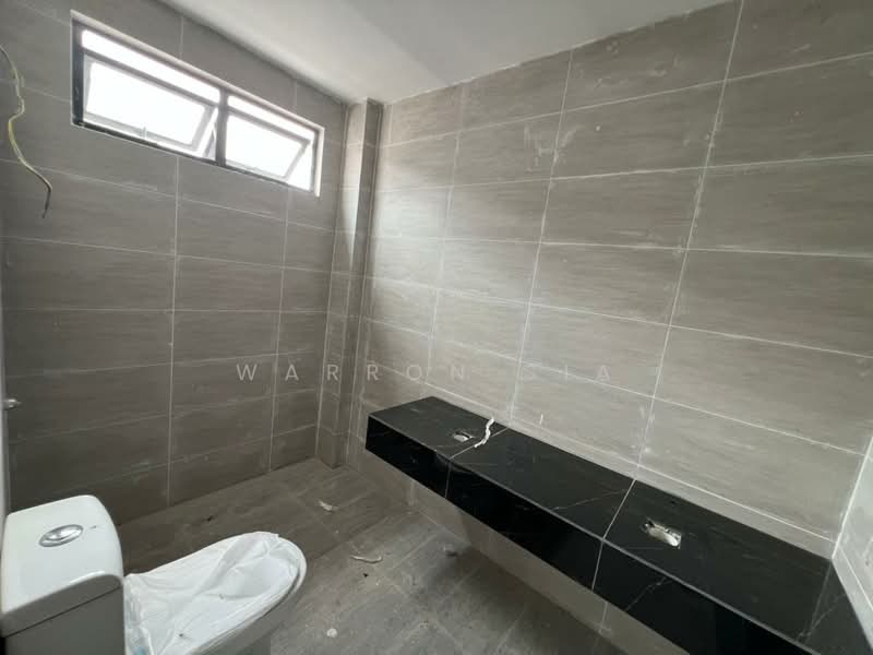 Rumah Berkembar untuk Dijual di Kung Phin (Kuching) - Warron Sia - Bathroom - PropertyGuru.com.my