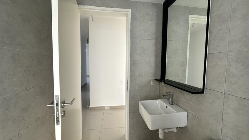 Service Residence for Sale at D'Erica - Kelly Lee - Bathroom2 - PropertyGuru.com.my