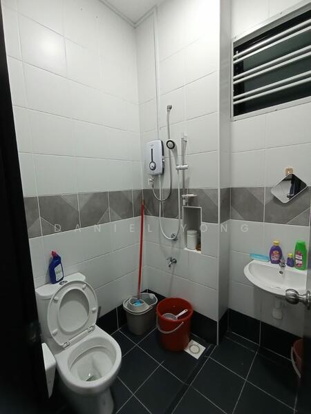 2-storey Terraced House for Sale in Taman Austin Duta (Tebrau) - Daniel Yong - Bathroom - PropertyGuru.com.my
