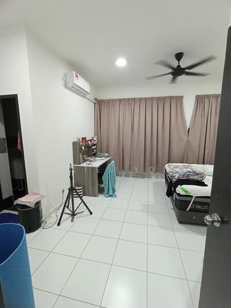 2-storey Terraced House for Sale in Taman Austin Duta (Tebrau) - Daniel Yong - Bedroom - PropertyGuru.com.my
