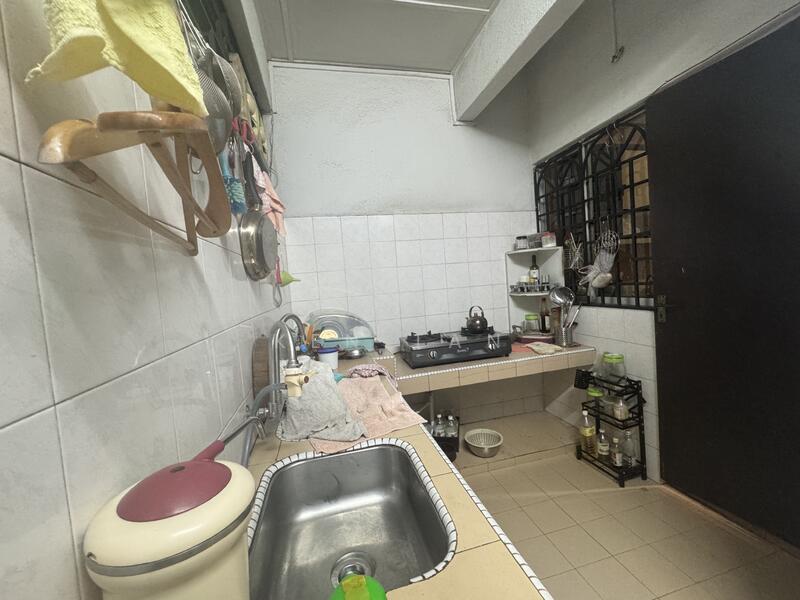 2-storey Terraced House for Sale in Seri Kembangan (Selangor) - KEN TAN - Kitchen - PropertyGuru.com.my
