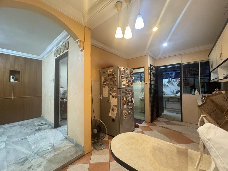 2-storey Terraced House for Sale in Seri Kembangan (Selangor) - KEN TAN - Kitchen - PropertyGuru.com.my