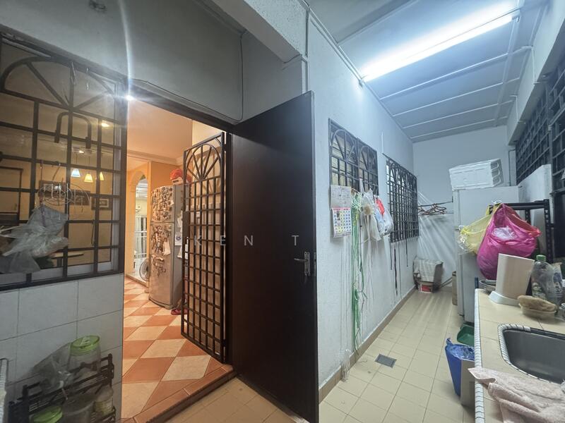 2-storey Terraced House for Sale in Seri Kembangan (Selangor) - KEN TAN - Kitchen - PropertyGuru.com.my