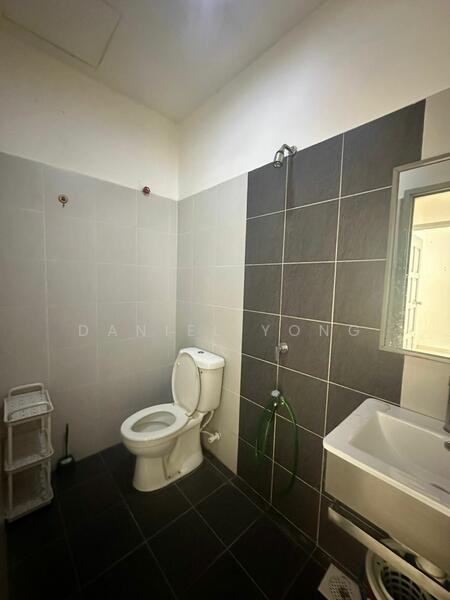 2-storey Terraced House for Sale in Bandar Jaya Putra (Johor Bahru) - Daniel Yong - Bathroom - PropertyGuru.com.my