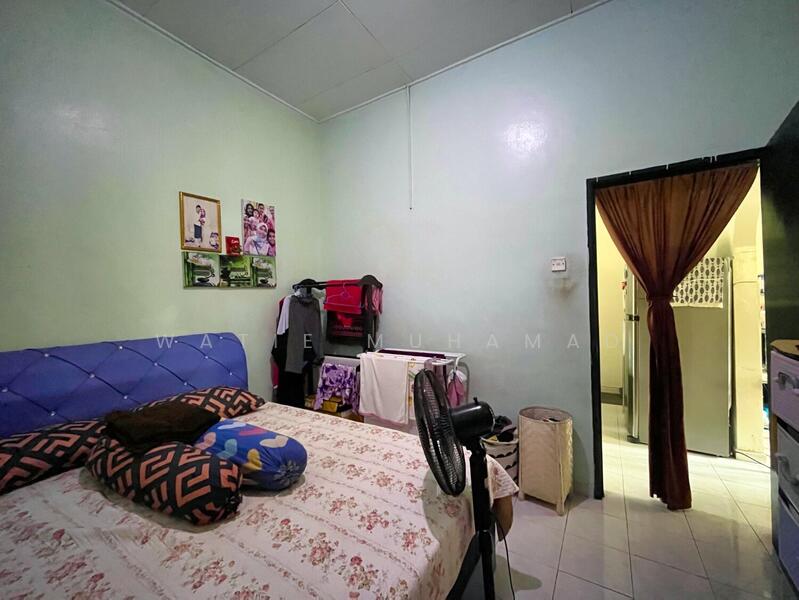 1-storey Terraced House for Sale in Antara Gapi (Ulu Yam) - WATIE MUHAMAD - Bedroom - PropertyGuru.com.my