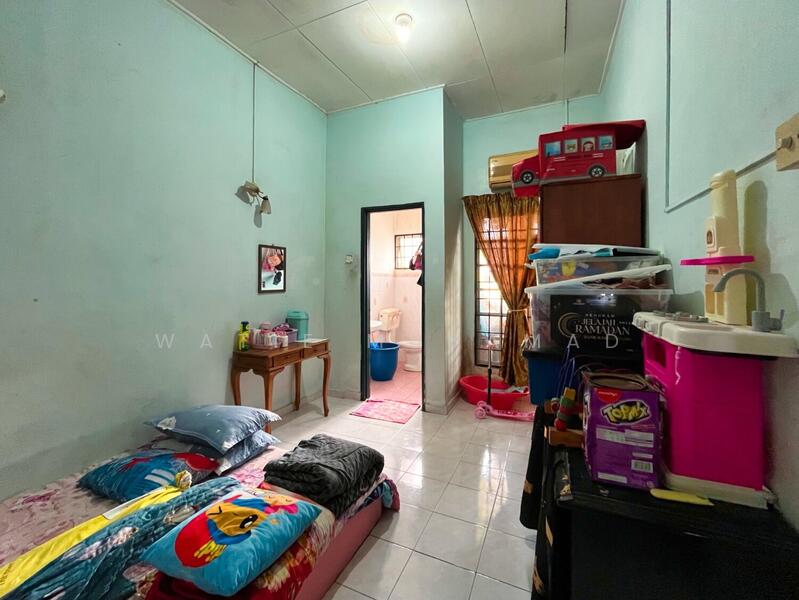 1-storey Terraced House for Sale in Antara Gapi (Ulu Yam) - WATIE MUHAMAD - Bedroom - PropertyGuru.com.my